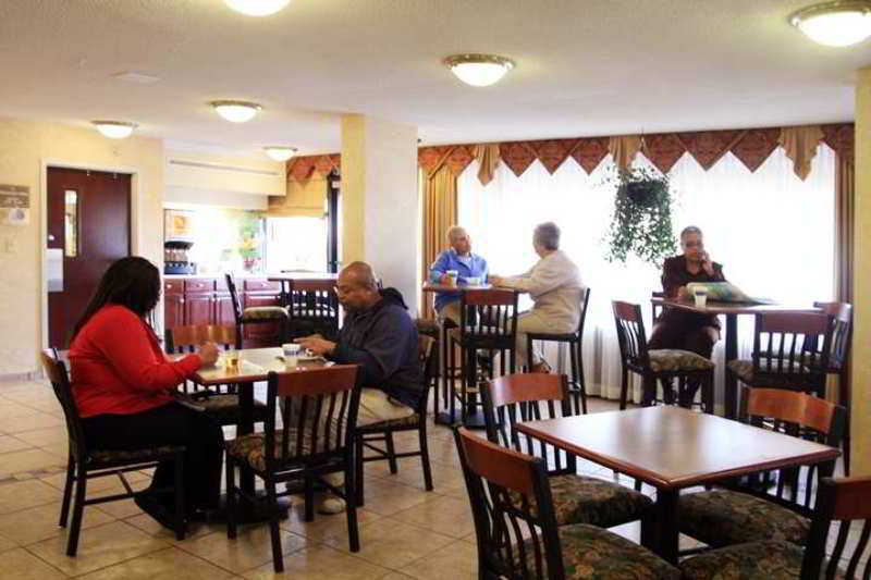 Clarion Pointe Research Park Hotel